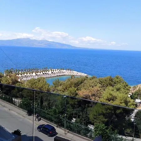 Apartment Lovely 3- Bedroom At Elite Sarande