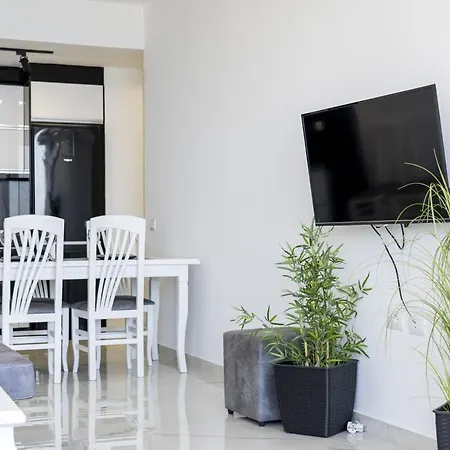 Apartment Lovely 3- Bedroom At Elite *